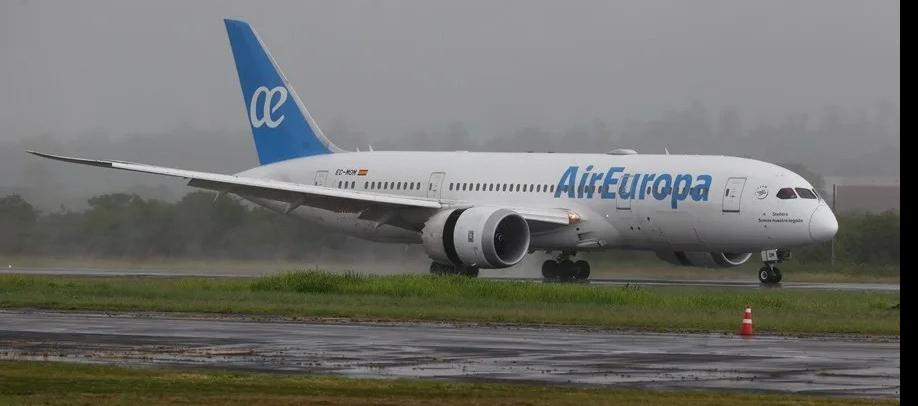 Una vez garantizada la completa disponibilidad del Aeropuerto Internacional Simón Bolivar