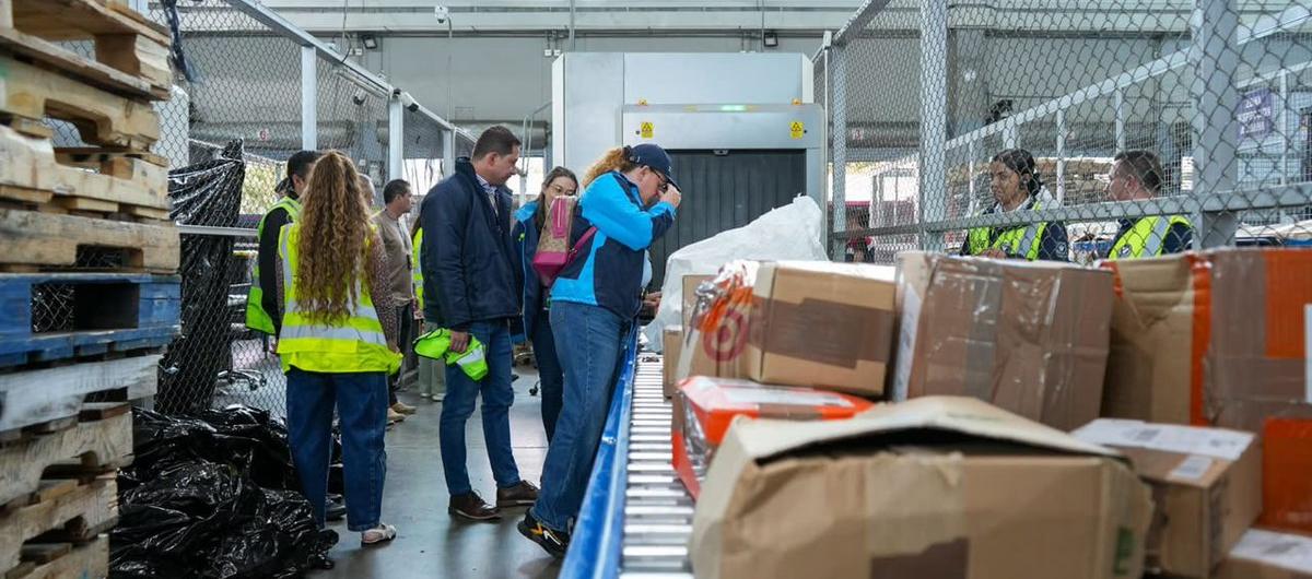 Ayuda internacional que ha llegado para damnificados del terremoto.
