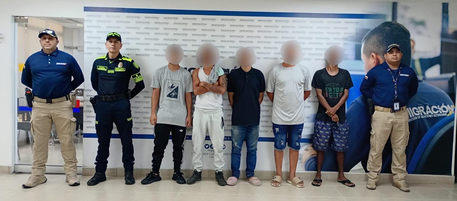 Ciudadanos extranjeros deportados por Migración Colombia.
