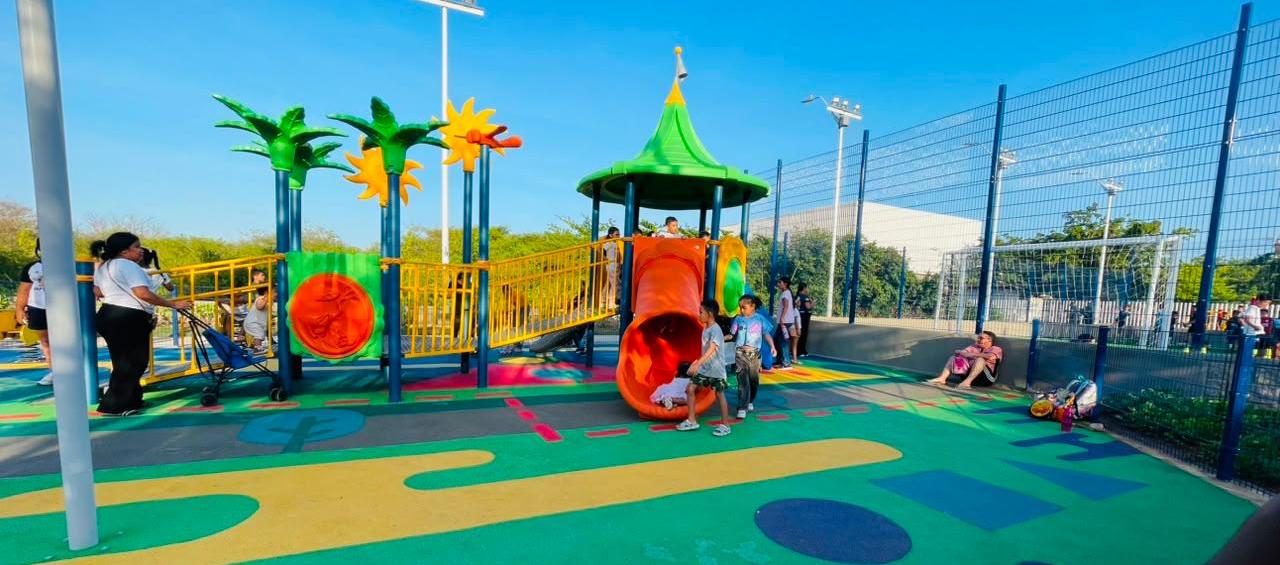 El parque de Caribe Verde cuenta con zonas recreativas para los niños.