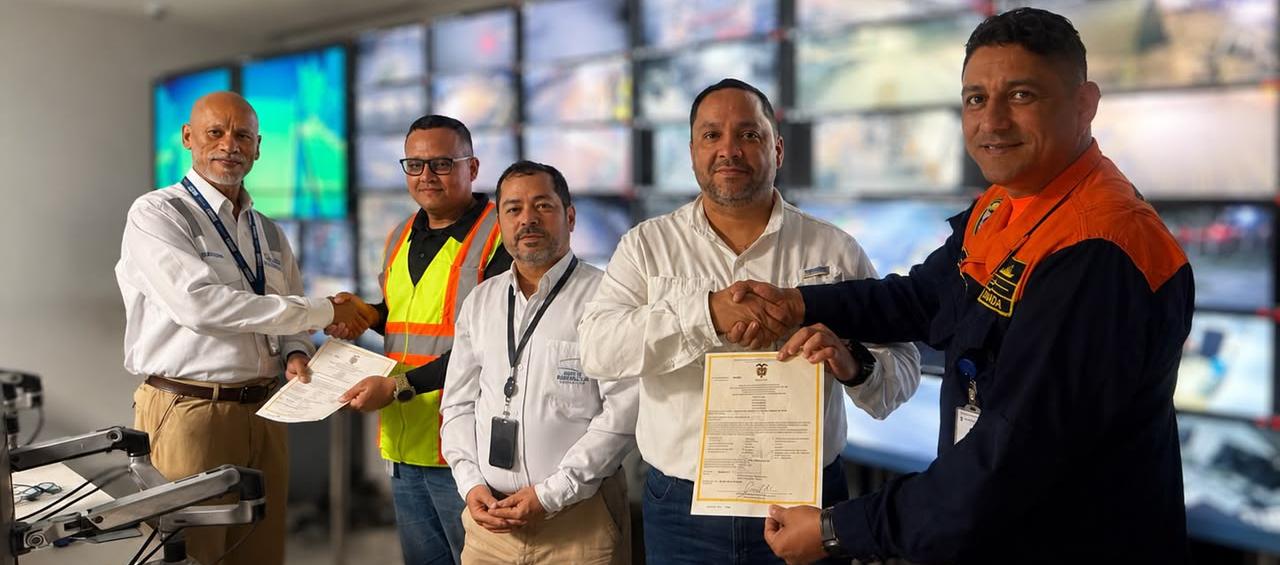 Dimar entregó certificación de cumplimiento de estándares de seguridad a 4 terminales portuarias. 