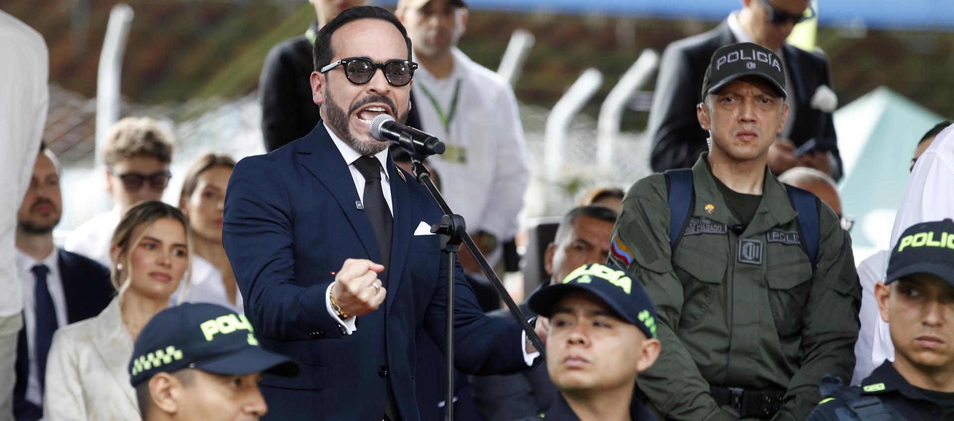 De La Espriella rompe la tradición y traslada la investidura presidencial de Bogotá a Cali