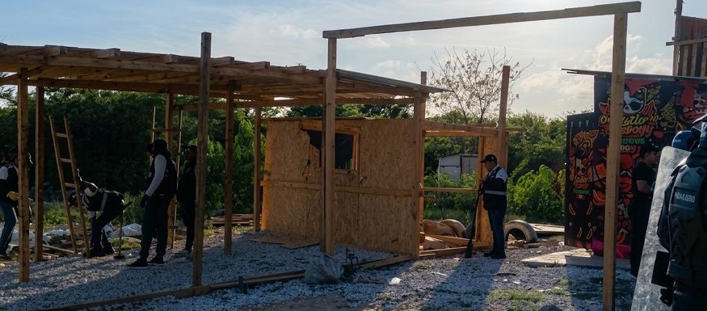 Desalojo de negocios que ocupaban el espacio público