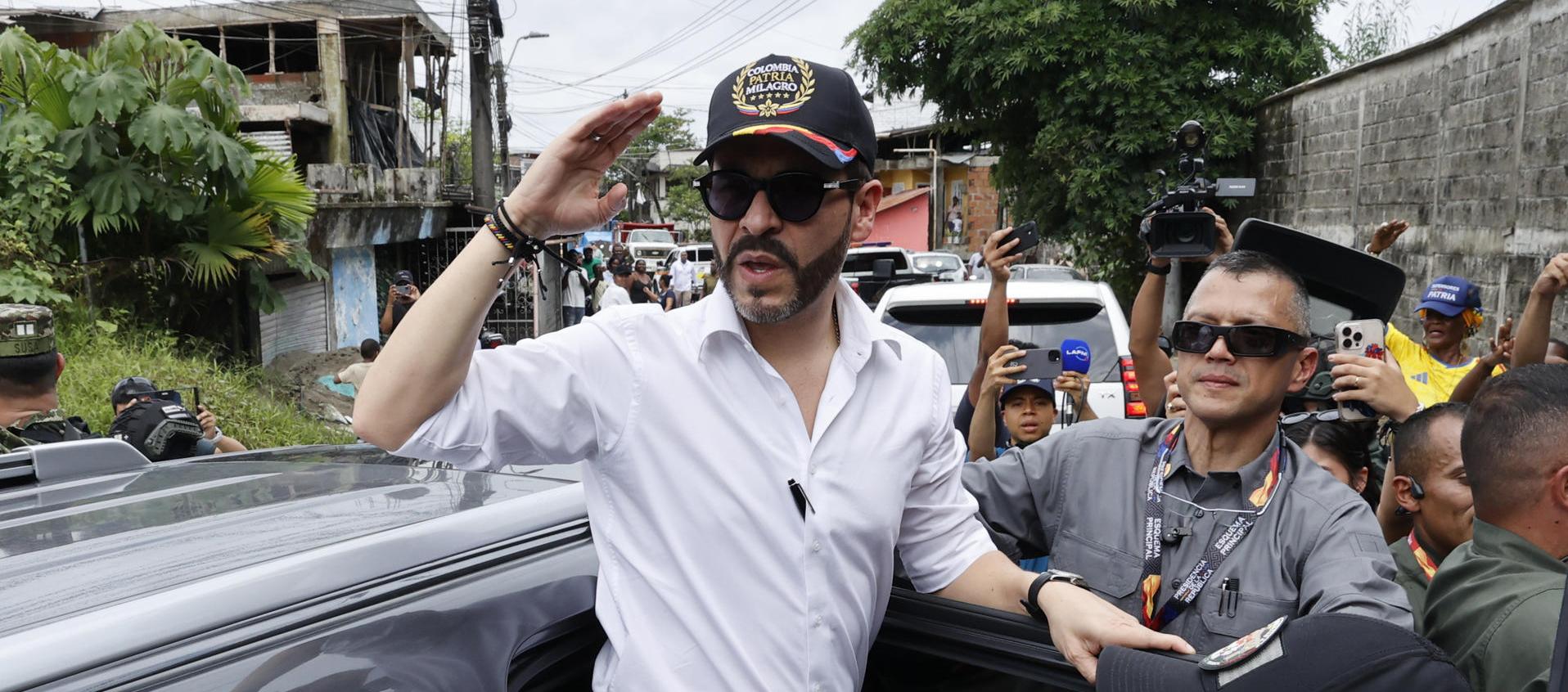 El Presidente de Colombia, Abelardo De La Espriella, en Chocó.