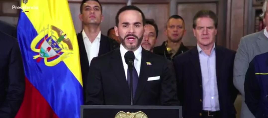 El Presidente, Abelardo De La Espriella, esta ncohe desde el Palacio de San Carlos.
