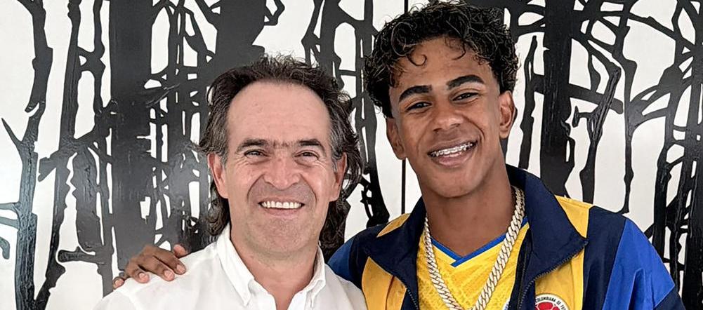 El alcalde de Medellín, Federico Gutiérrez y el jugador español Lamine Yamal.