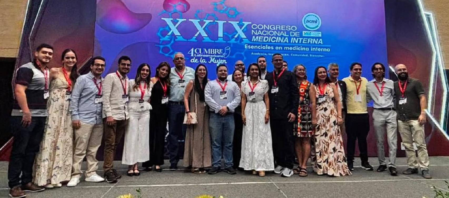 Equipo de la Unimetro que participó en XXIX Congreso Nacional de Medicina Interna, en Medellín.