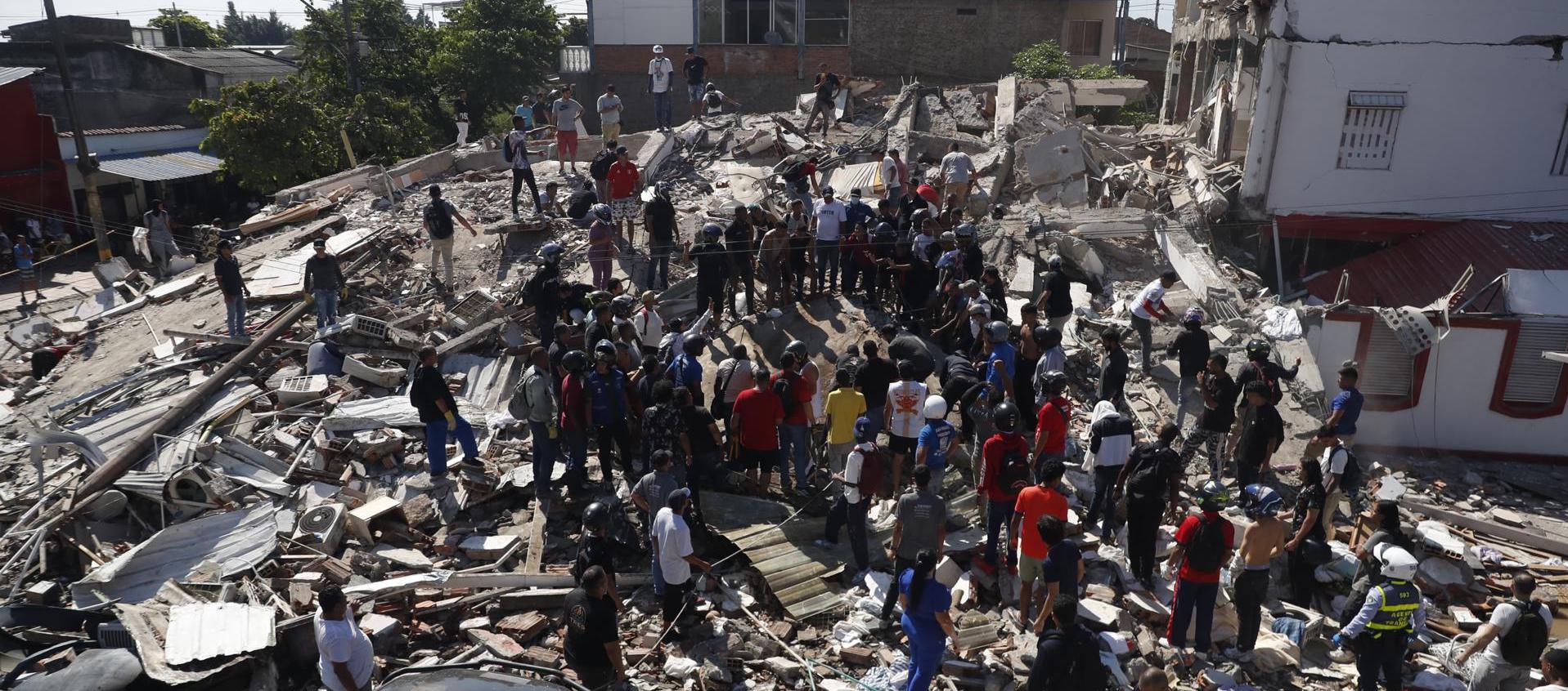 Estructura colapsada por terremoto.
