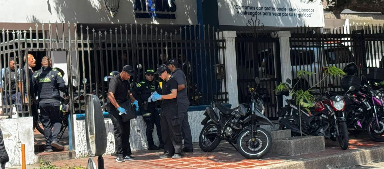 Fachada de la empresa de vigilancia Atenas en el norte de Barranquilla. 
