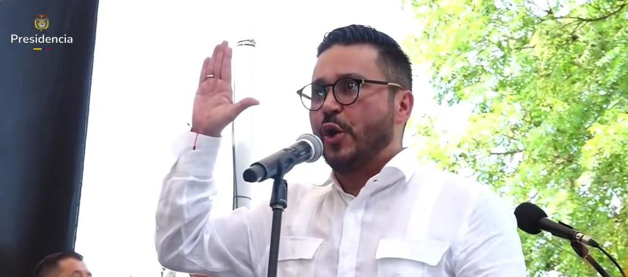 Jorge Laverde, Contralor General.