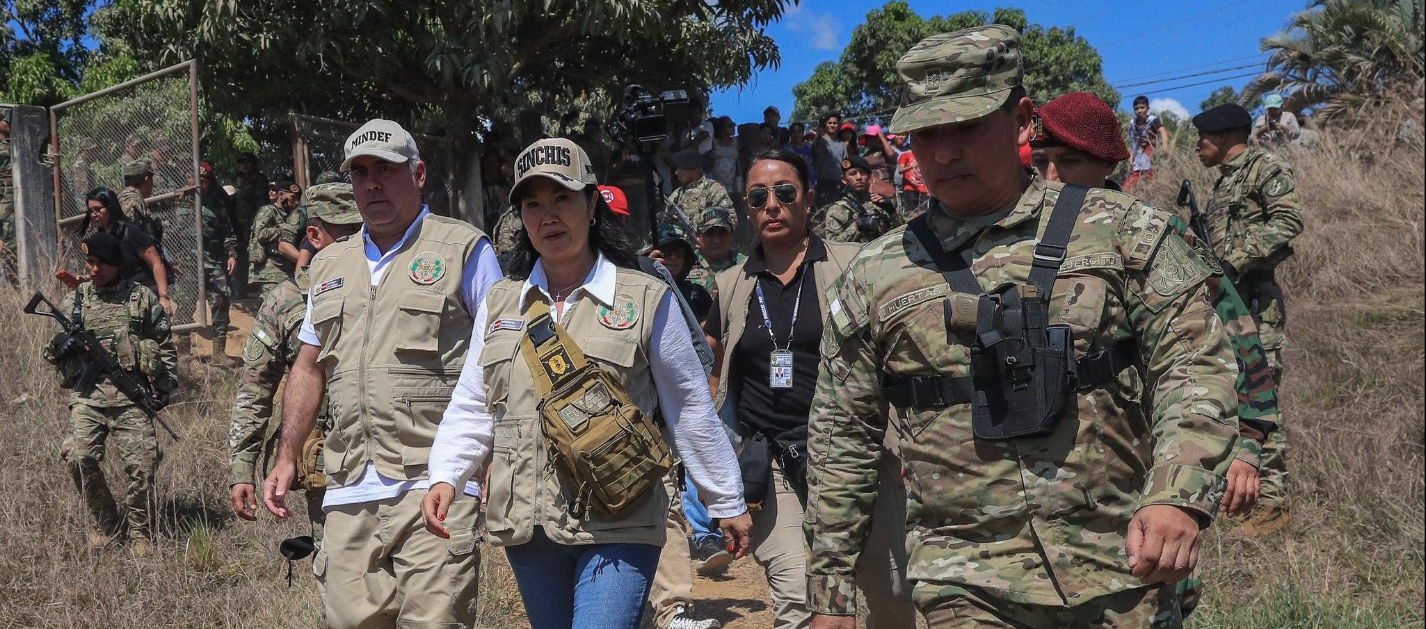 Keiko Fujimori, presidenta de Perú, durante su visita a las bases de la Policía Nacional y del Ejército, en la región Junín.