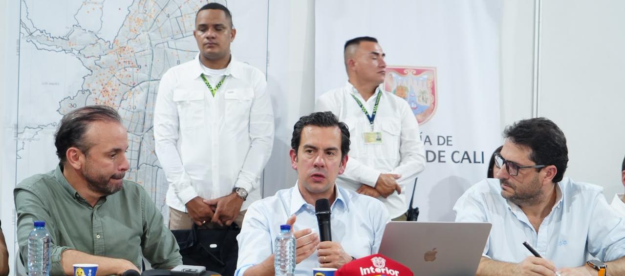 Rodrigo Lara, ministro del Interior. 