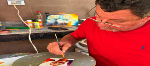 Luis de los Santos, artista plástico que participará en la feria.
