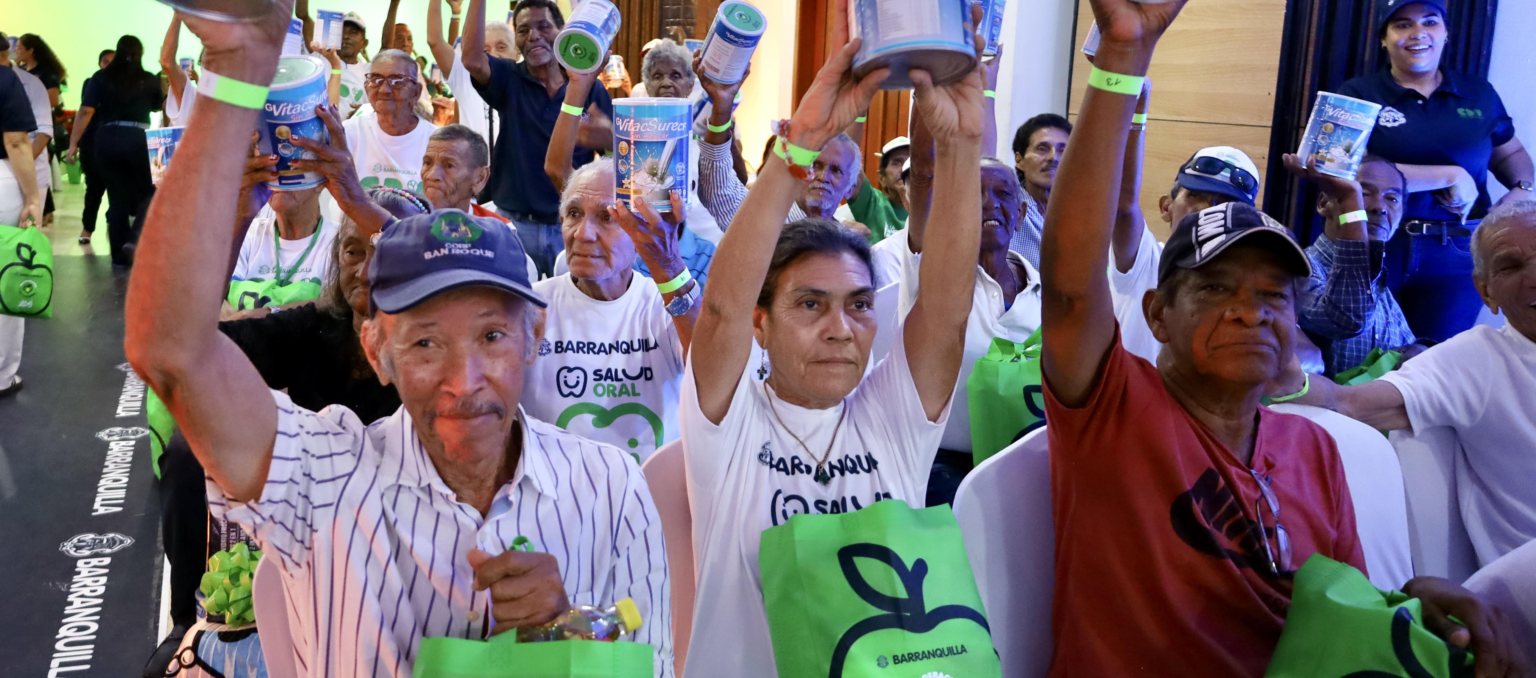 Más de 8 mil adultos mayores son atendidos en los Centros de Vida.