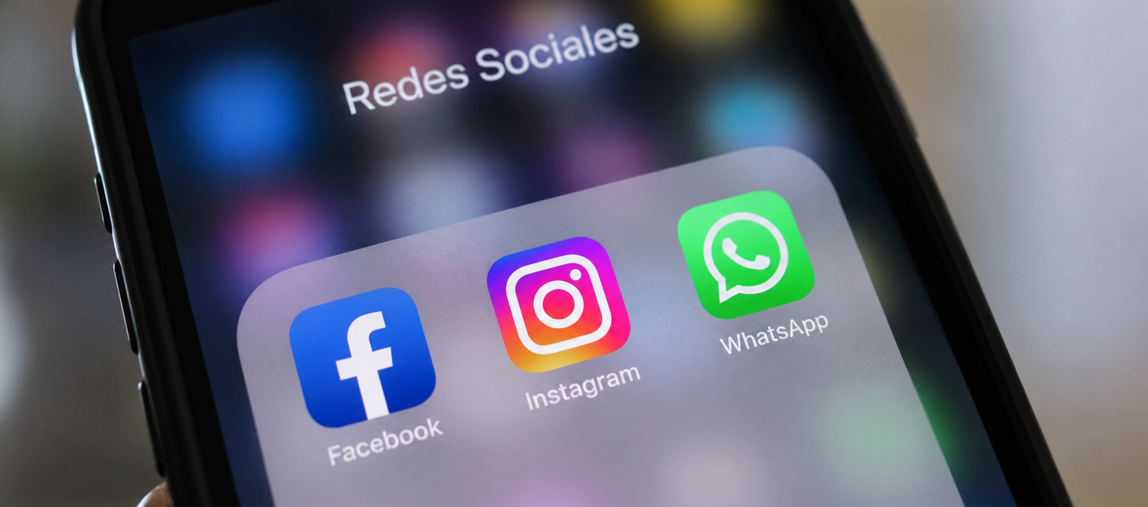 Los cierres se dieron en sus plataformas de Facebook, Instagram y WhatsApp