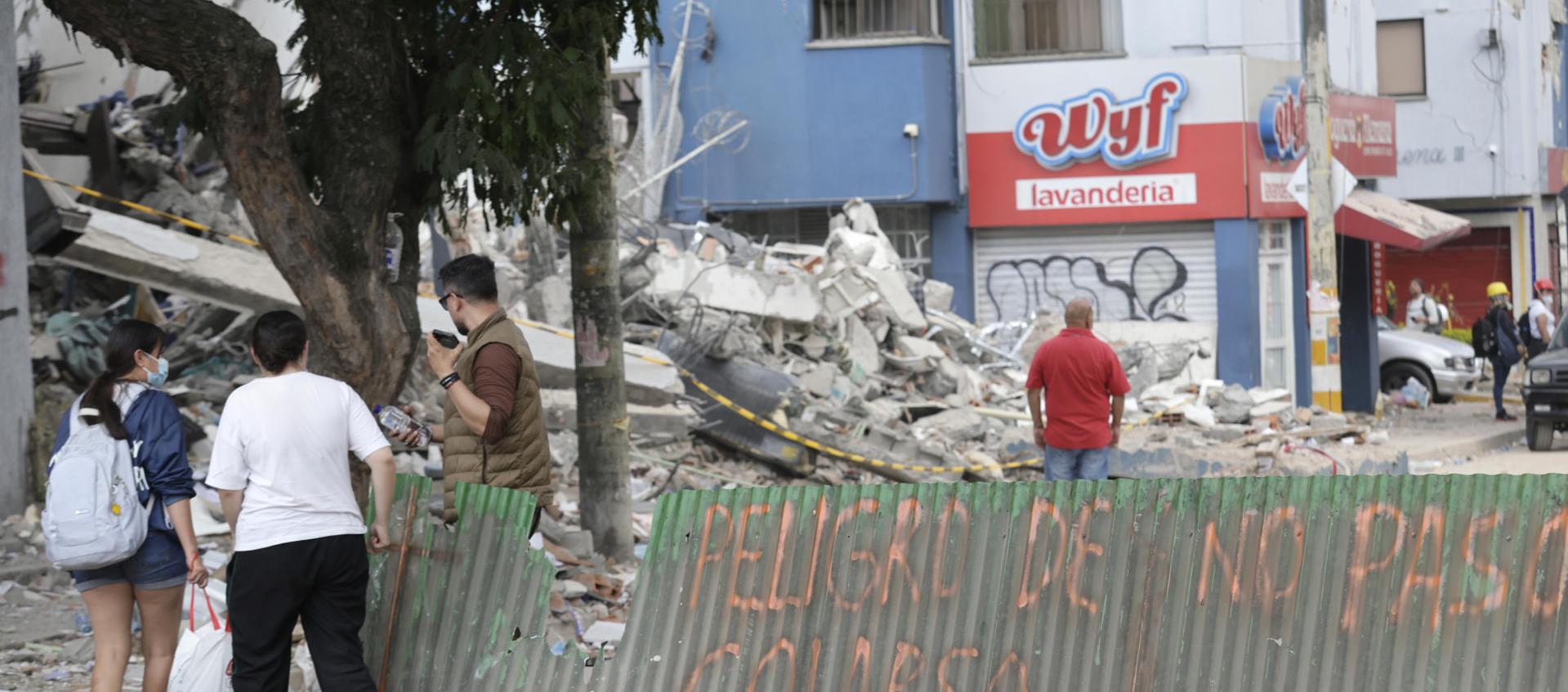 El centro de Pereira, una zona comercial, es uno de los puntos más afectados por el terremoto. 