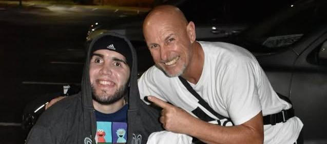 Prichard Colón junto a su padre, Richard Colón.