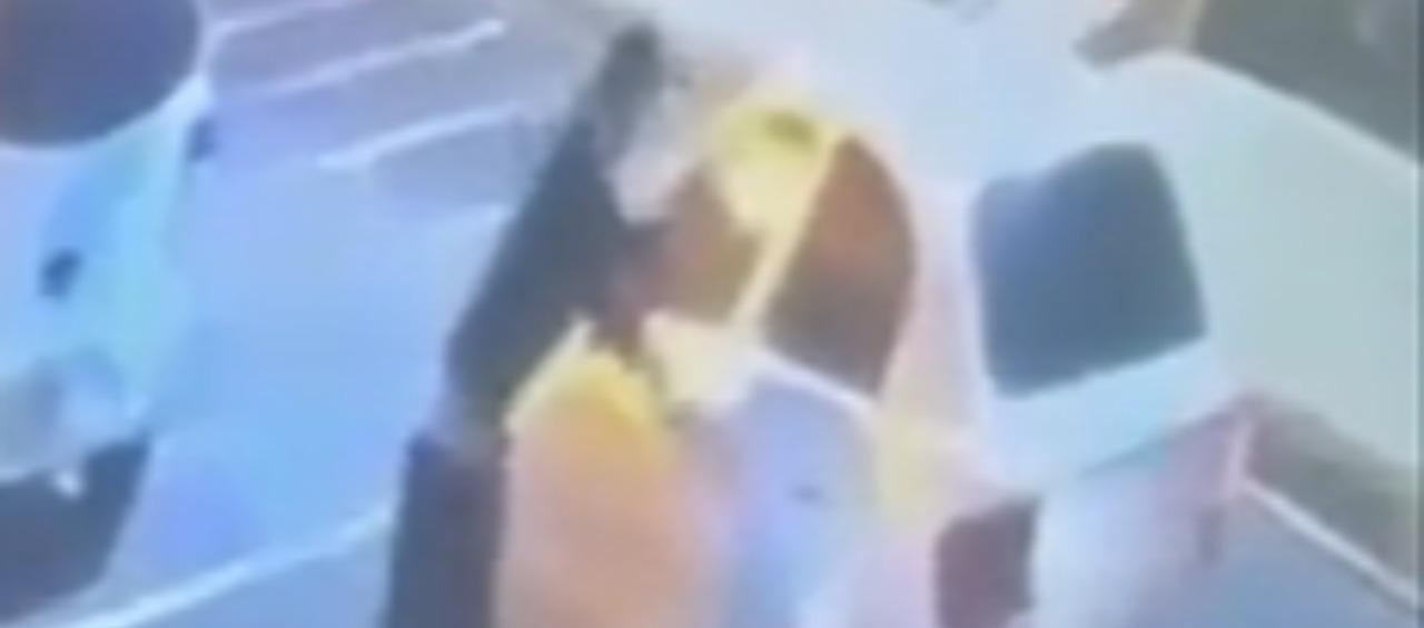 Momento de ataque armado en Alameda. 