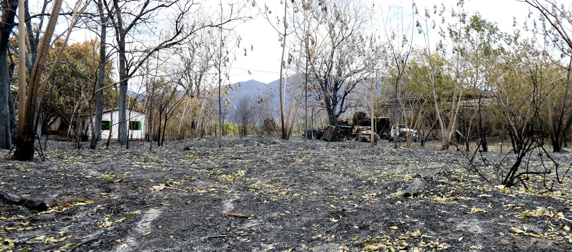 Vivienda ubicada en una zona rural de Coello, departamento del Tolima, afectada por los incendios forestales.
