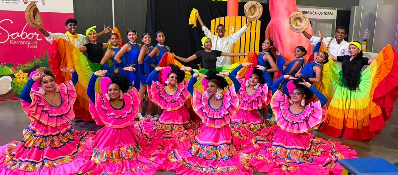Estudiantes de la Escuela Distrital de Arte.