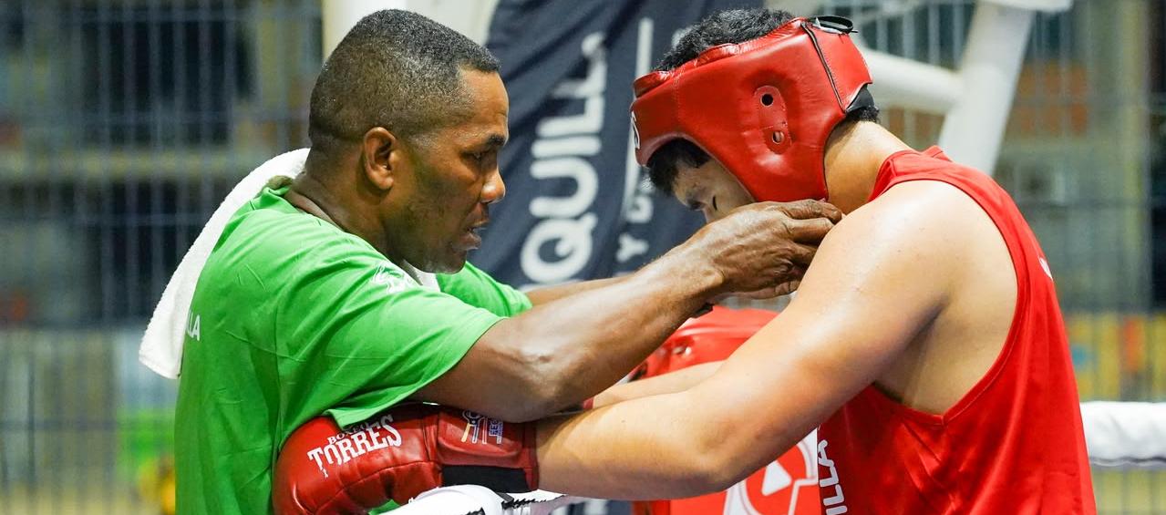 Ener Julio dirige un club de boxeo que lleva su nombre y funciona en Soledad.
