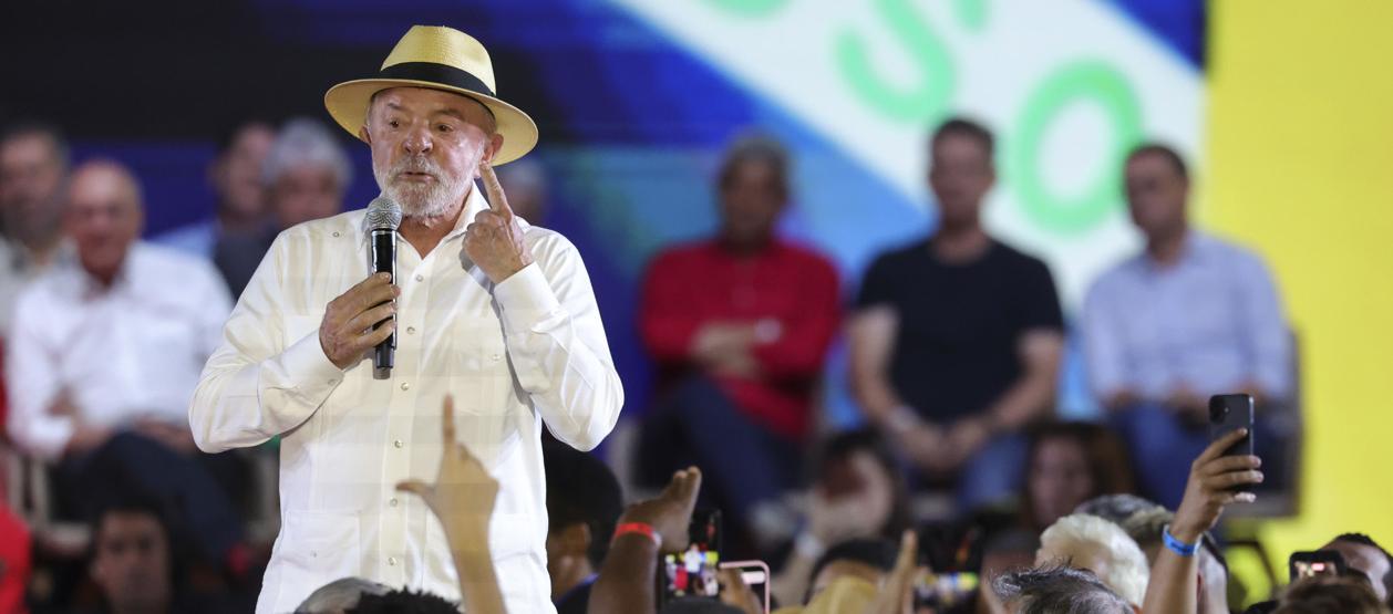 Lula interviene durante la convención nacional del Partido de los Trabajadores (PT).