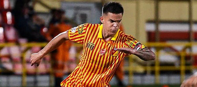 Wálmer Pacheco, lateral derecho barranquillero del Deportivo Pereira.