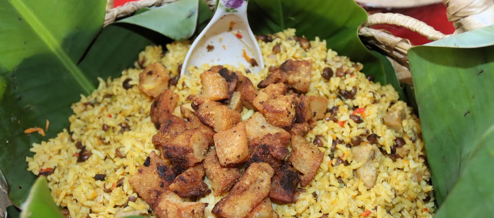Arroz de guandú con chicharrón. 