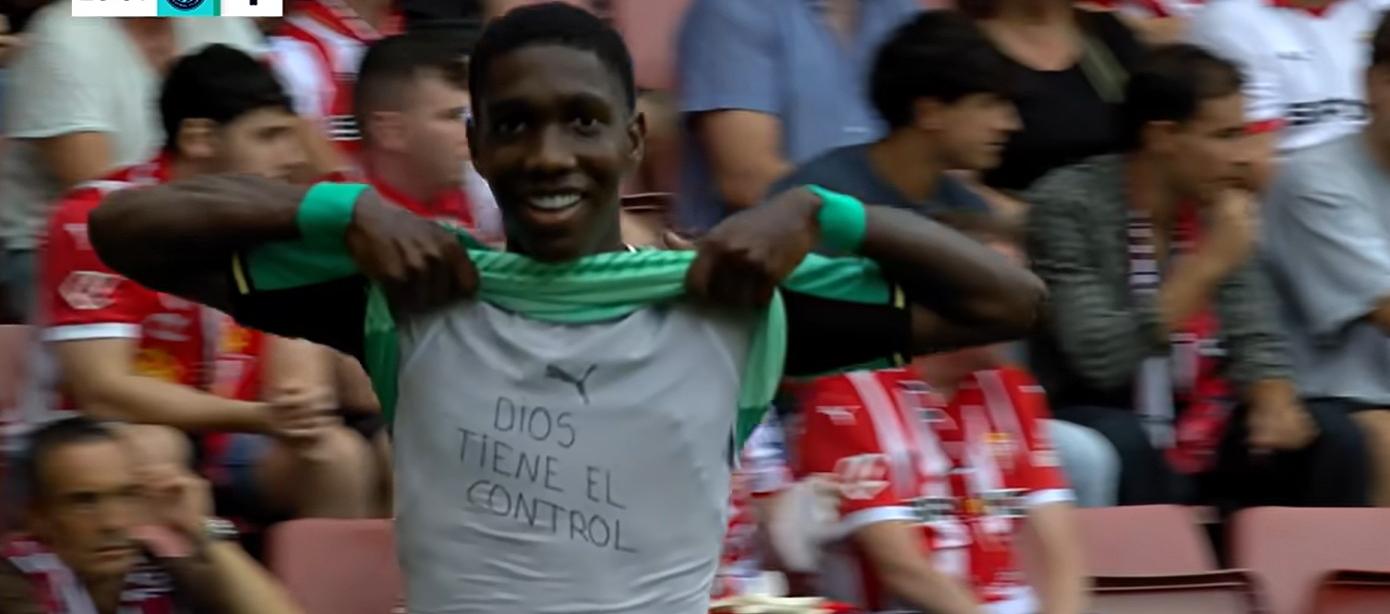 Momento de la celebración de Yáser Asprilla.