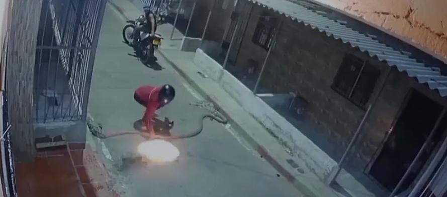 Incendian fachada de vivienda en 7 de Abril. 