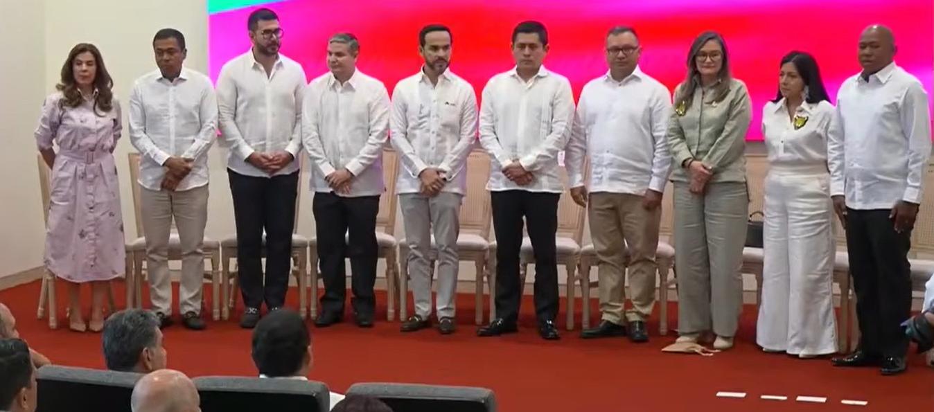Posesión de los magistrados.