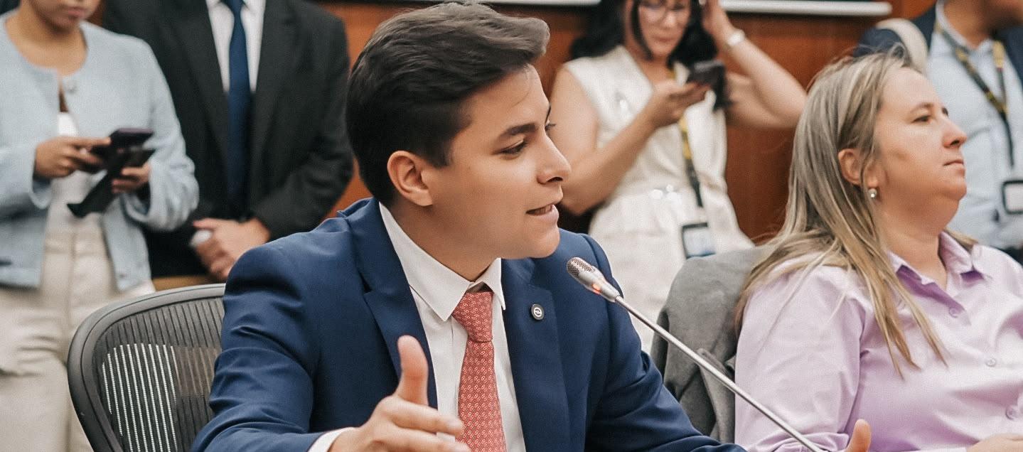 El senador Camilo Torres.