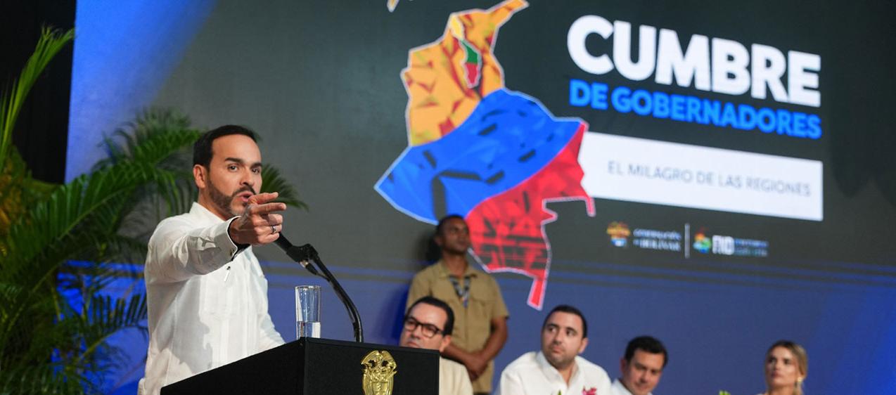 El Presidente Abelardo De La Espriella en la Cumbre de Gobernadores. 
