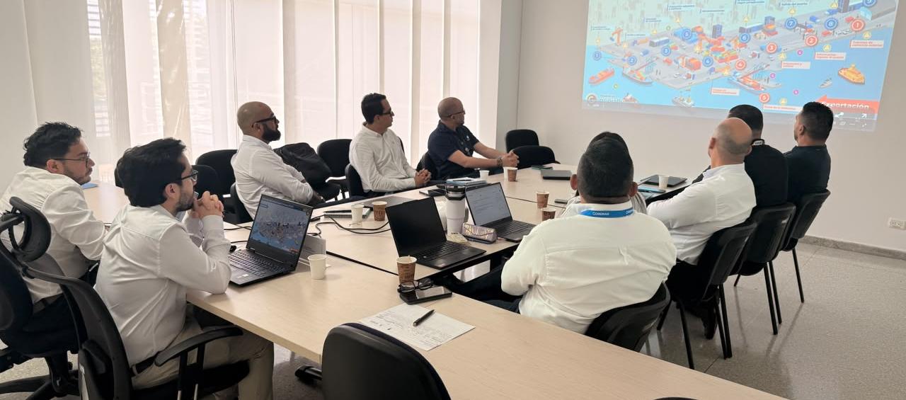 Reunión entre la UNODC y la Capitanía de Puerto de Barranquilla.