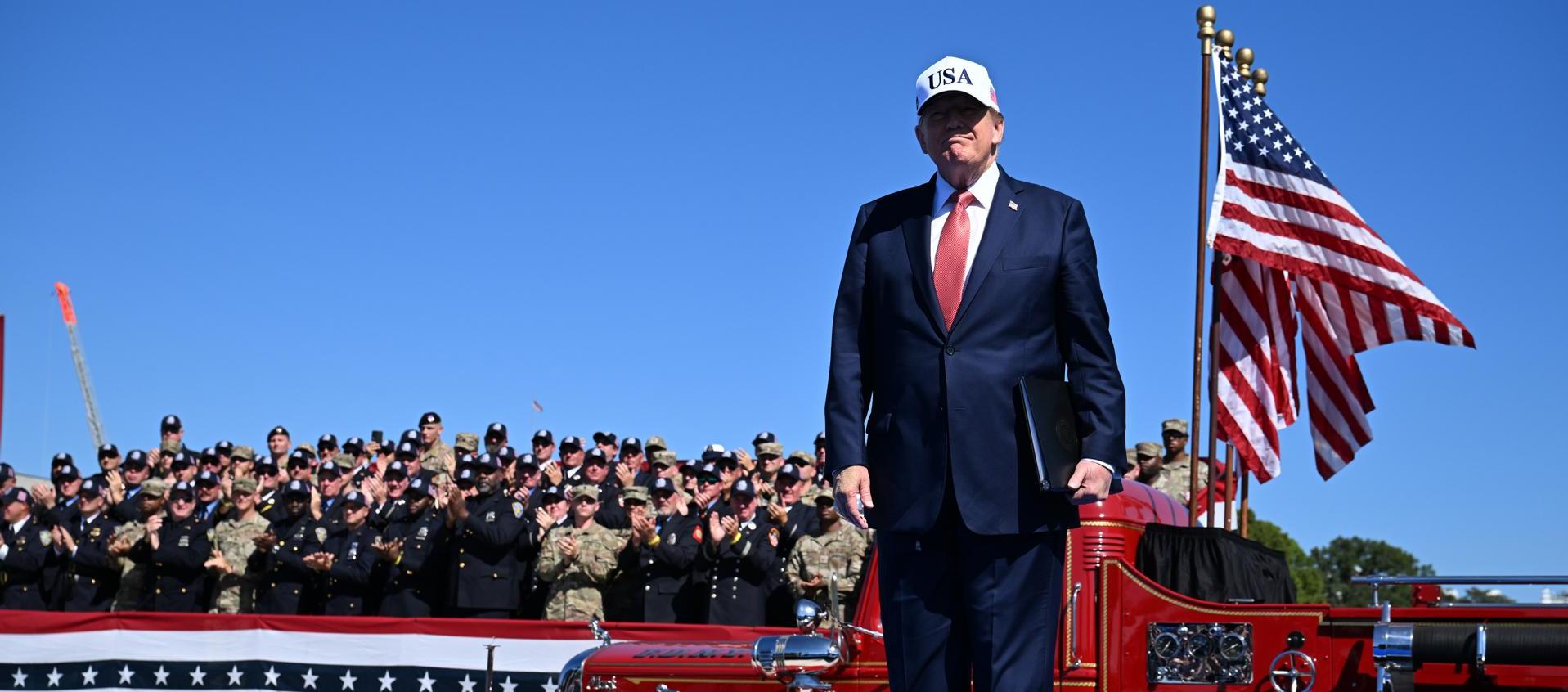 El presidente de Estados Unidos, Donald Trump en la Ellipse en Washington, DC.