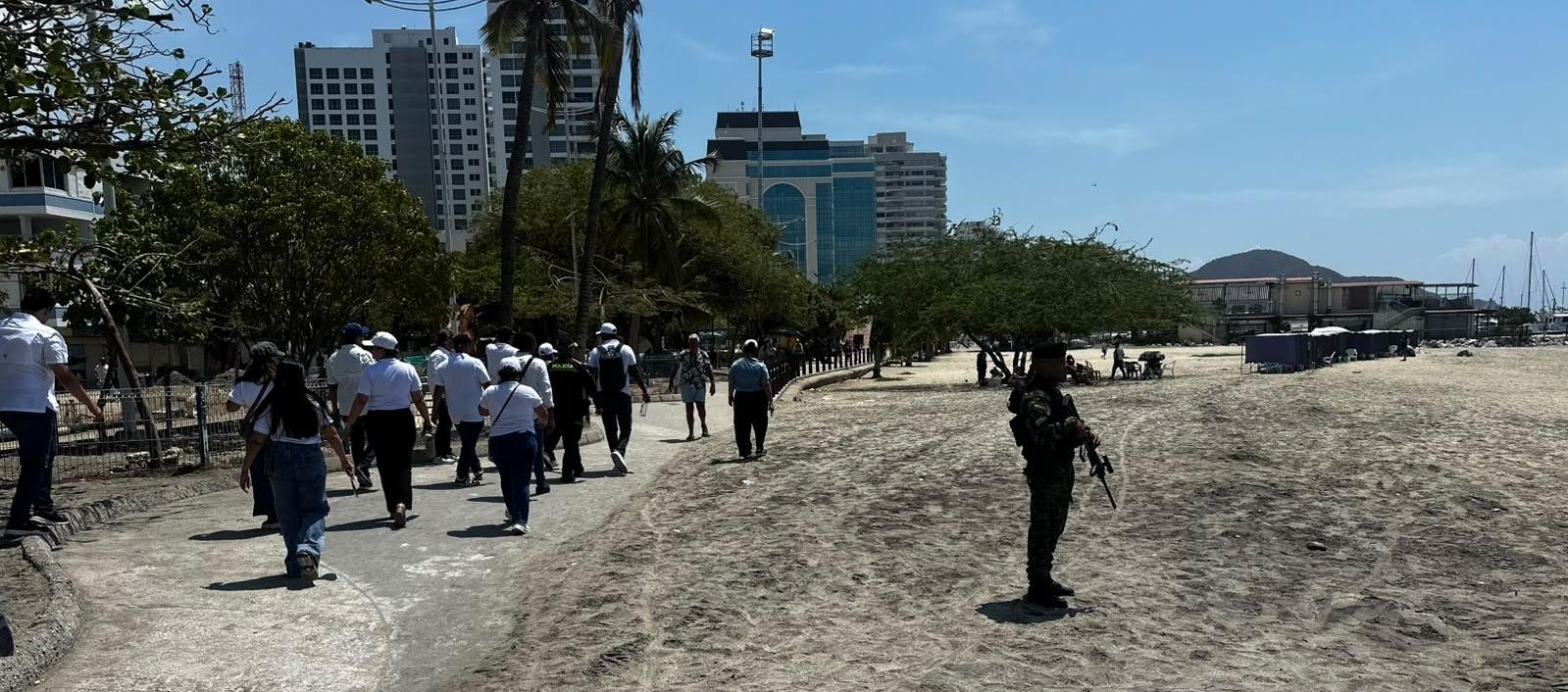 Autoridades en las playas de Santa Marta.