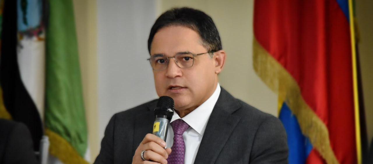 Honorio Henríquez, presidente del Senado.