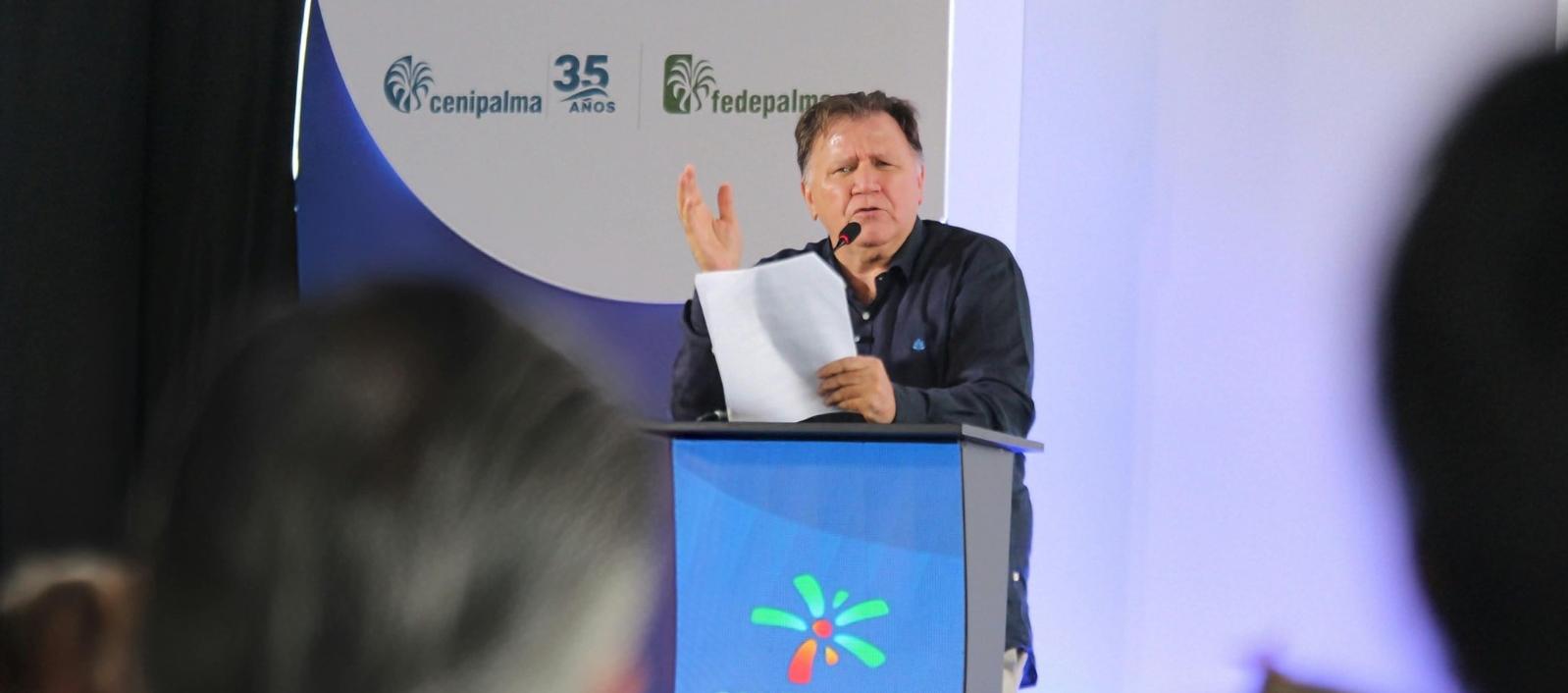 Indalecio Dangond, ministro de Agricultura.