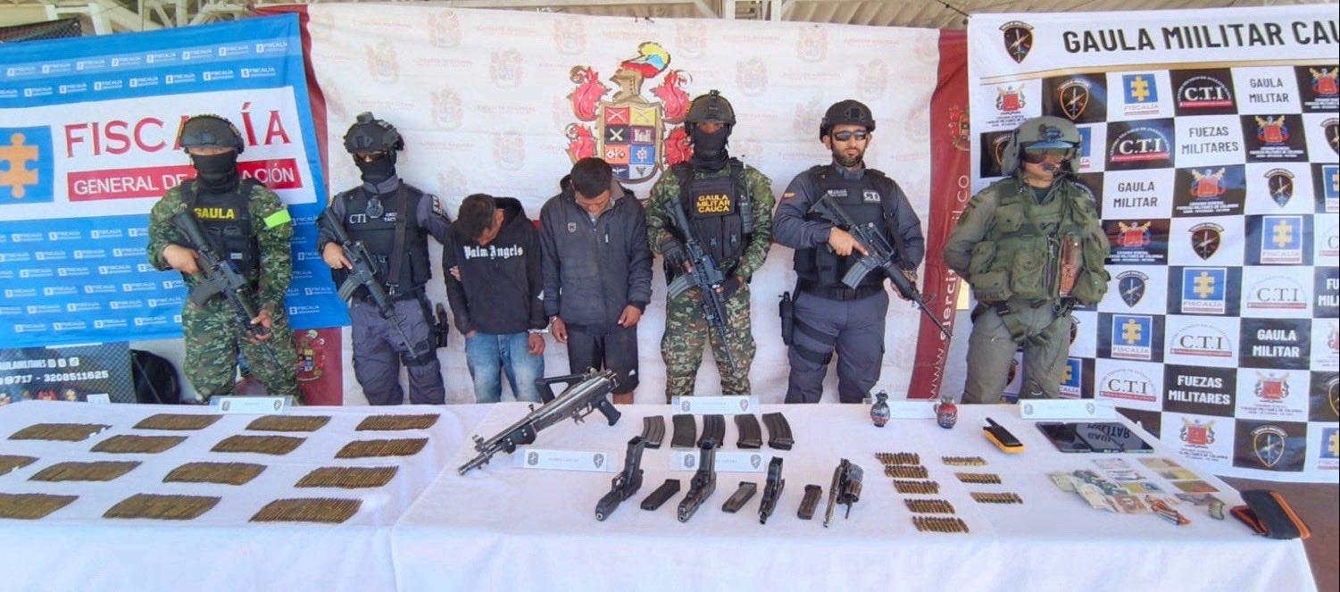Los dos capturados en el operativo de las autoridades.