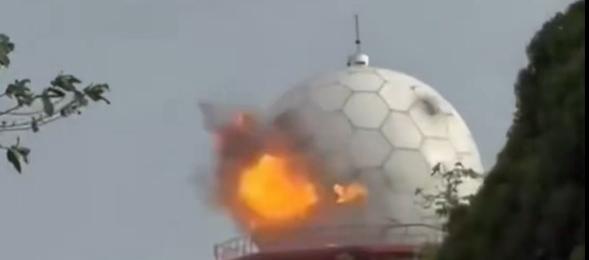 Momento del ataque al radar.