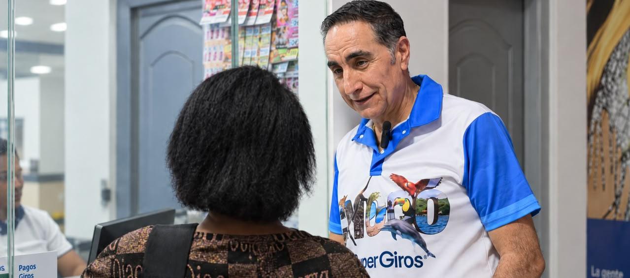 Edgar Páez, presidente de SuperGiros, en el departamento del Chocó. 