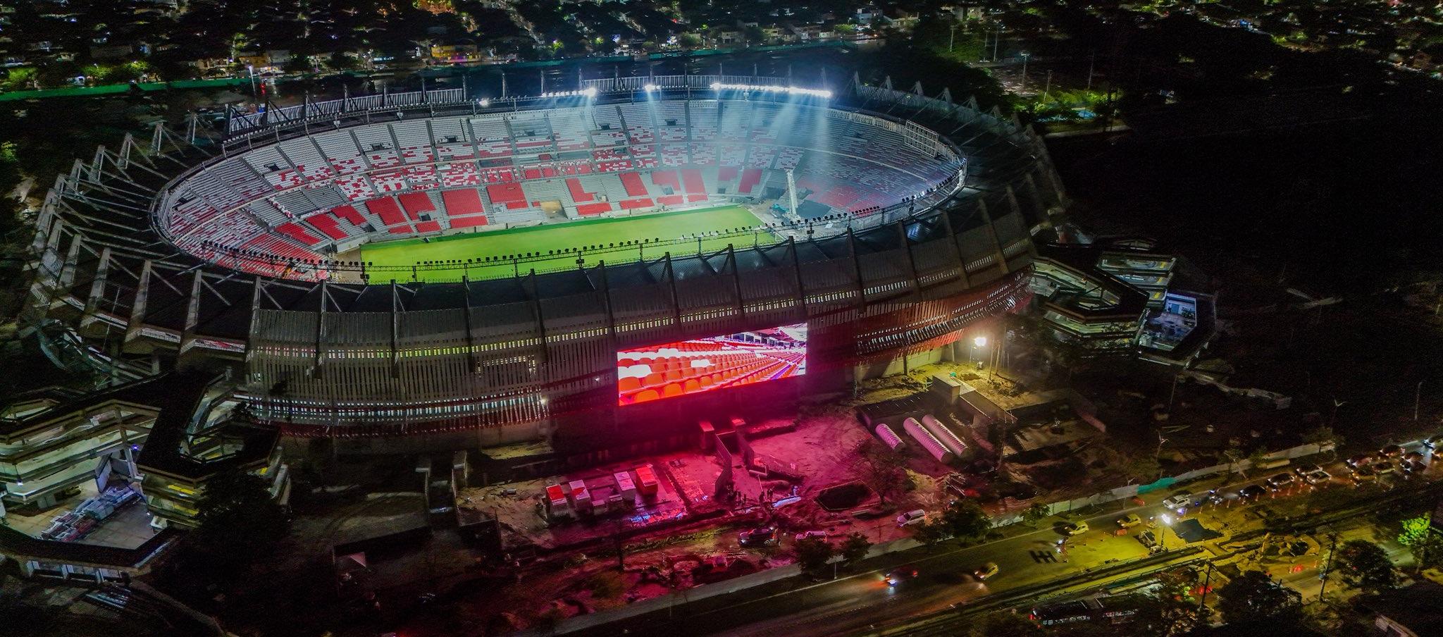 La nueva pantalla del estadio Metropolitano.