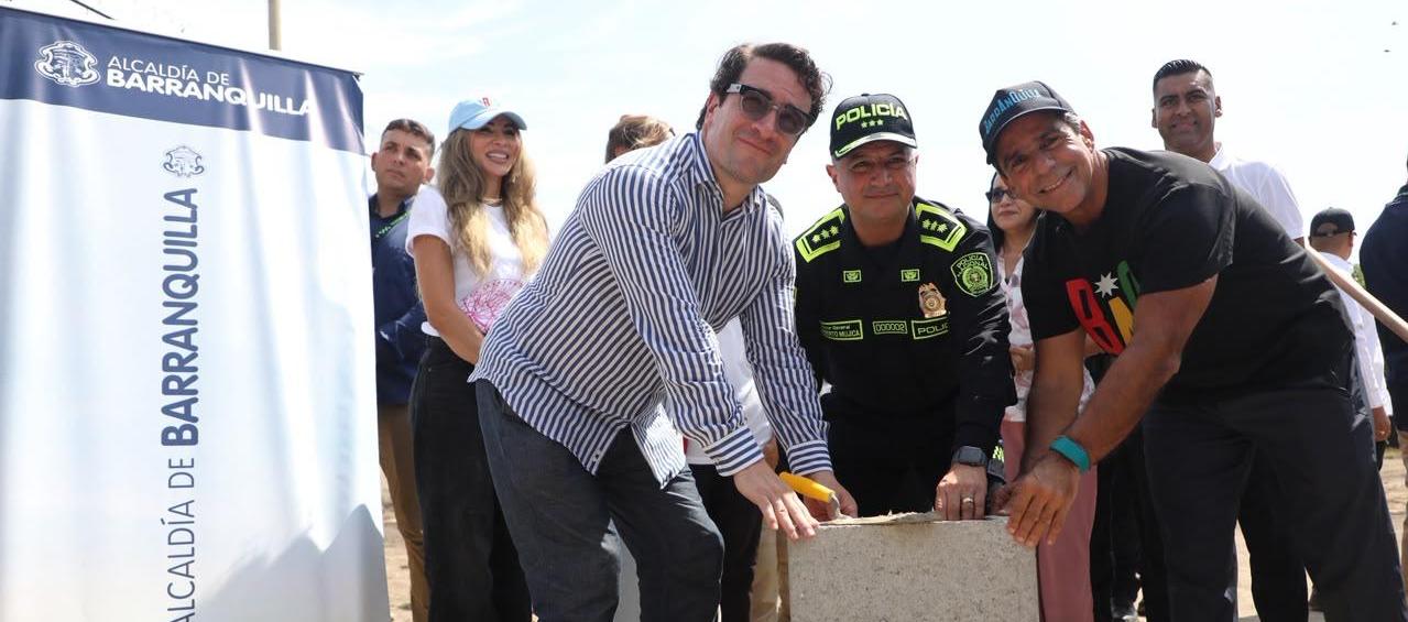 Colocación de la primera piedra de la Escuela Taller. 