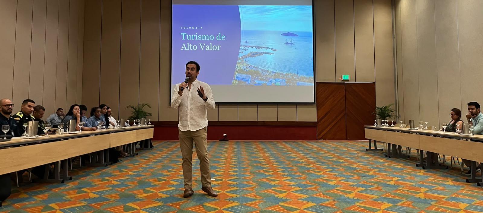 En la reunión participaron autoridades departamentales y nacionales.