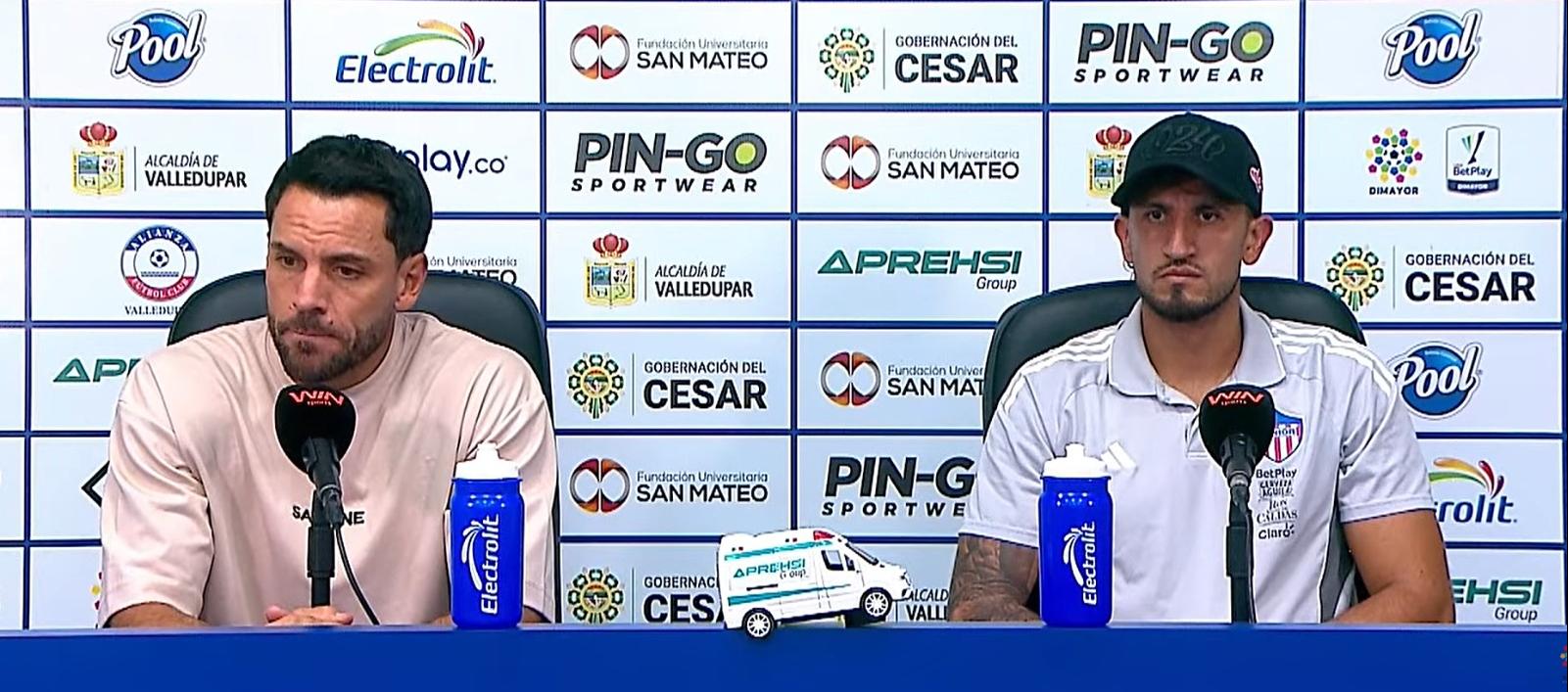 El técnico Sebastián Viera y el defensa Daniel Rivera.