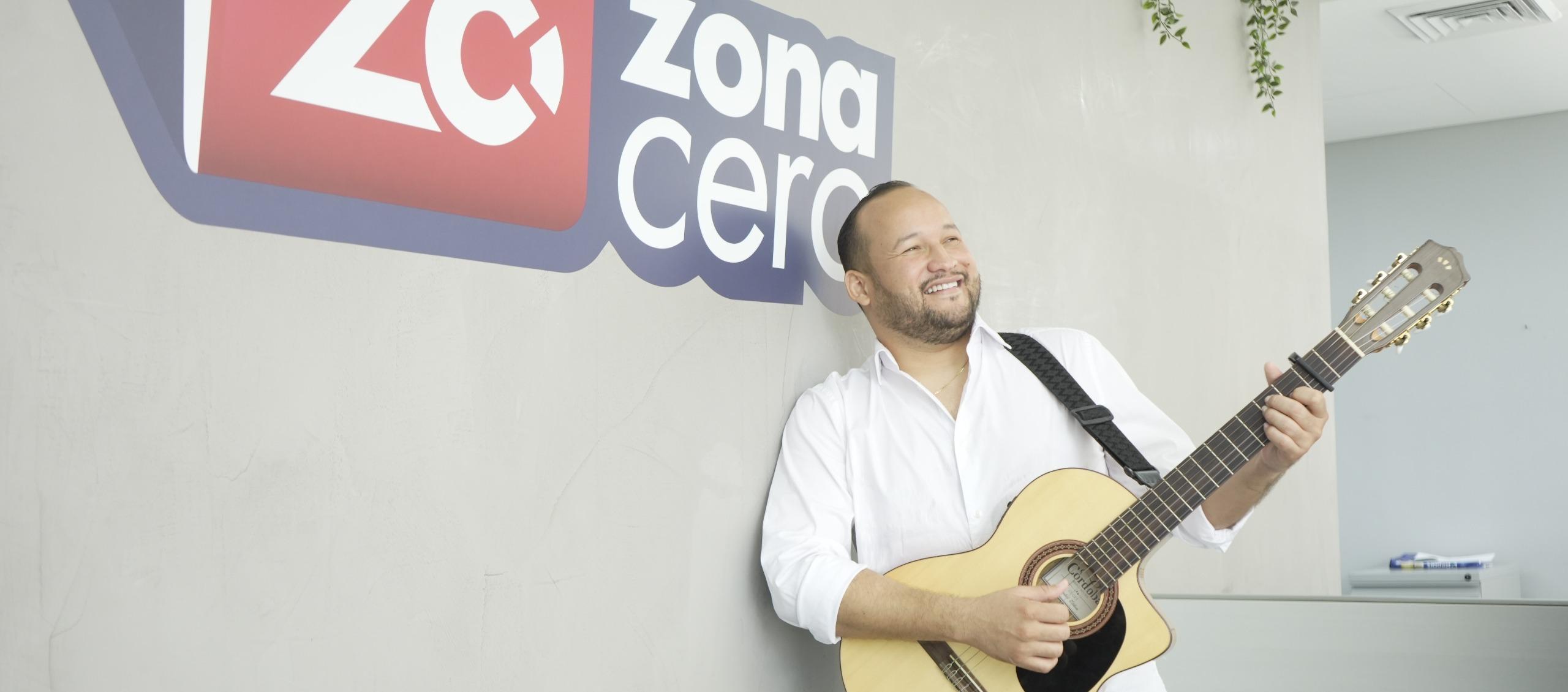 Juan Cañas, cantante y compositor. 