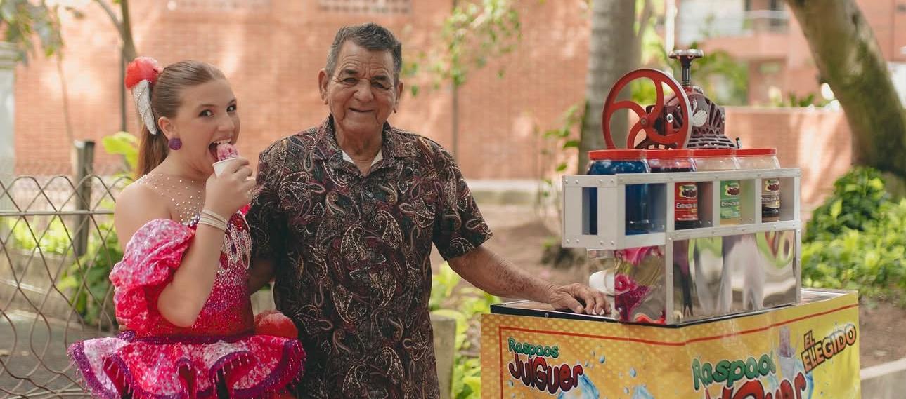 Isabella Daes, Reina del Carnaval de los Niños 2027 junto a don Julio.
