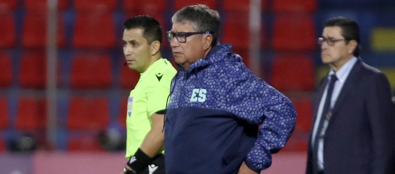 El colombiano Hernán Darío Gómez, técnico de El Salvador.