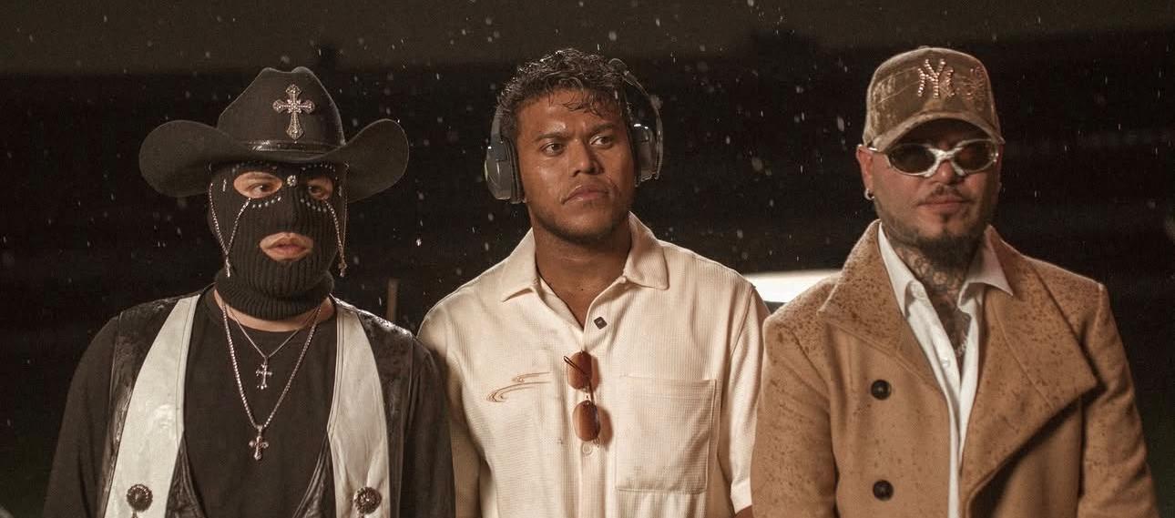 Ernesto Jiménez junto a Farruko y Corridos del Rey.