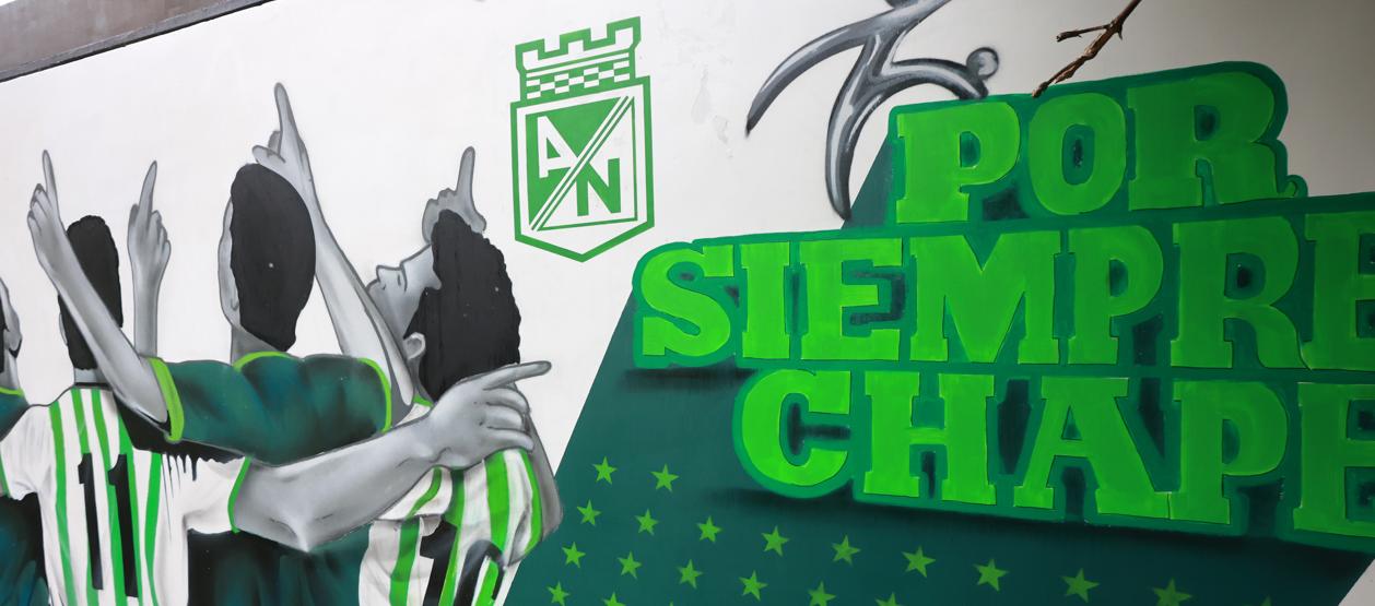 El mural en homenaje al Chapecoense en la sede deportiva de Nacional, en Guarne.